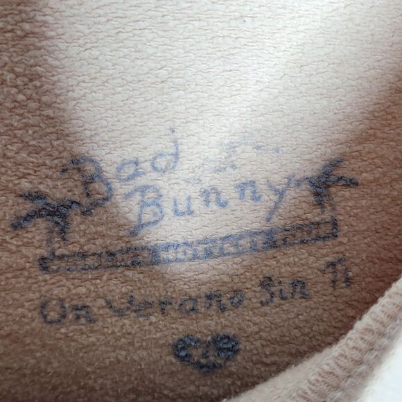 Bad Bunny Beige Un Verano Sin Ti Concert Tour Heavyweight Sweater Size XL - Picture 5 of 6